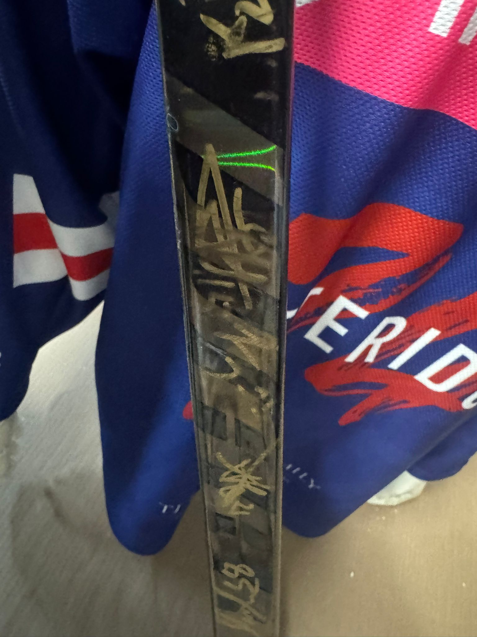 Brett Perlini Hockey Stick – Signed by GB Team (at Ollie Betteridge Testimonial)