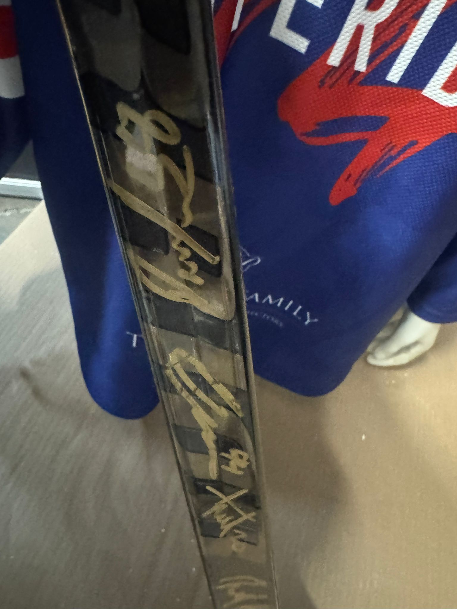 Brett Perlini Hockey Stick – Signed by GB Team (at Ollie Betteridge Testimonial)